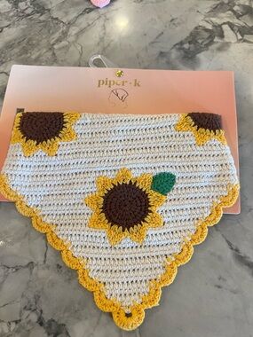 piper·k White & Yellow Crocheted Sunflower Hair Scarf